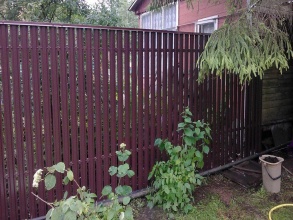 Забор из евроштакетника с бетонированием столбов 28 метров фото в Долгопрудном