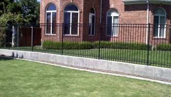 Сварные заборы на ленточном фундаменте 80 метров фото в Долгопрудном