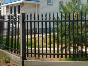 Сварные заборы на ленточном фундаменте 12 метров фото в Долгопрудном