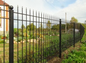 Сварные заборы с забивными столбами  12 метров фото в Долгопрудном