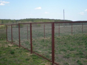 Забор из сетки рабицы в натяг секционный 12 метров фото в Долгопрудном